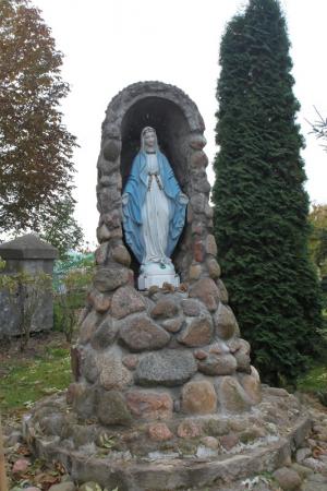 Wyróżnienie - Kinga Lewandowska za zdjęcie "KAPLICZKA MATKI BOSKIEJ PRZY KOŚCIELE"